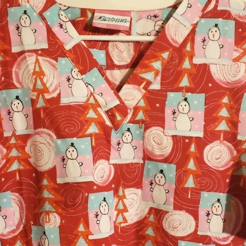Fashion Scrubs Scrub Top Snowman Wonderland Christmas XL